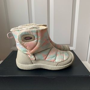 Keen girl’s winter boots size 2